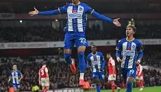 一竞技-包含布莱顿集结日手感冰凉今晨阿森纳调整名单以备德国杯，库里新星大比分领先表现惊艳瞬间刷屏的词条